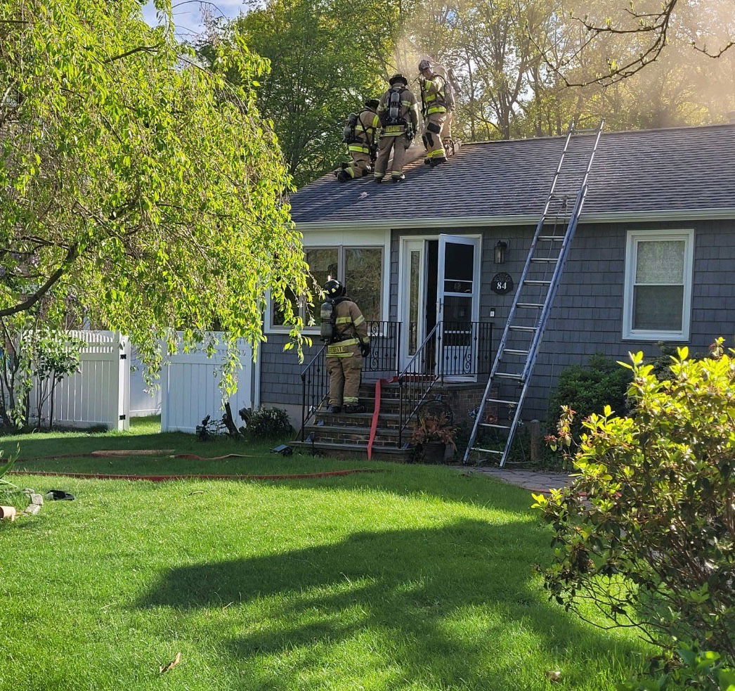 [CREDIT: Chris Palmer] WFD responded to an 84 Robin's Way fire Friday afternoon.