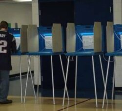 [CREDIT: Rob Borkowski] A voter makes his choices during the 2014 primary. The 2024 primary in Warwick advanced two School Committee incumbents and Ward 7 hopeful Stephen Mulcahey to the Nov. 5 election.